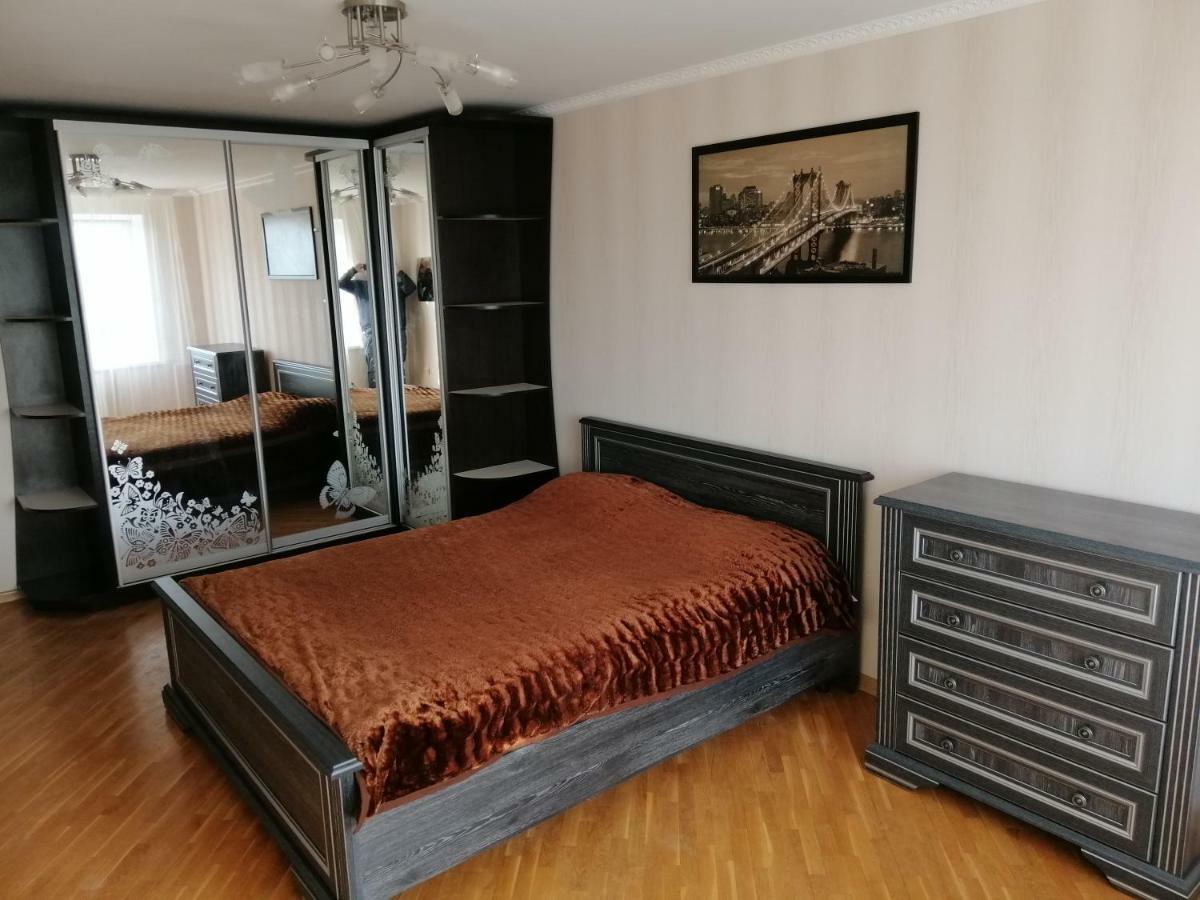 Тихая Квартира В Центре Ковеля Kovelʼ Esterno foto